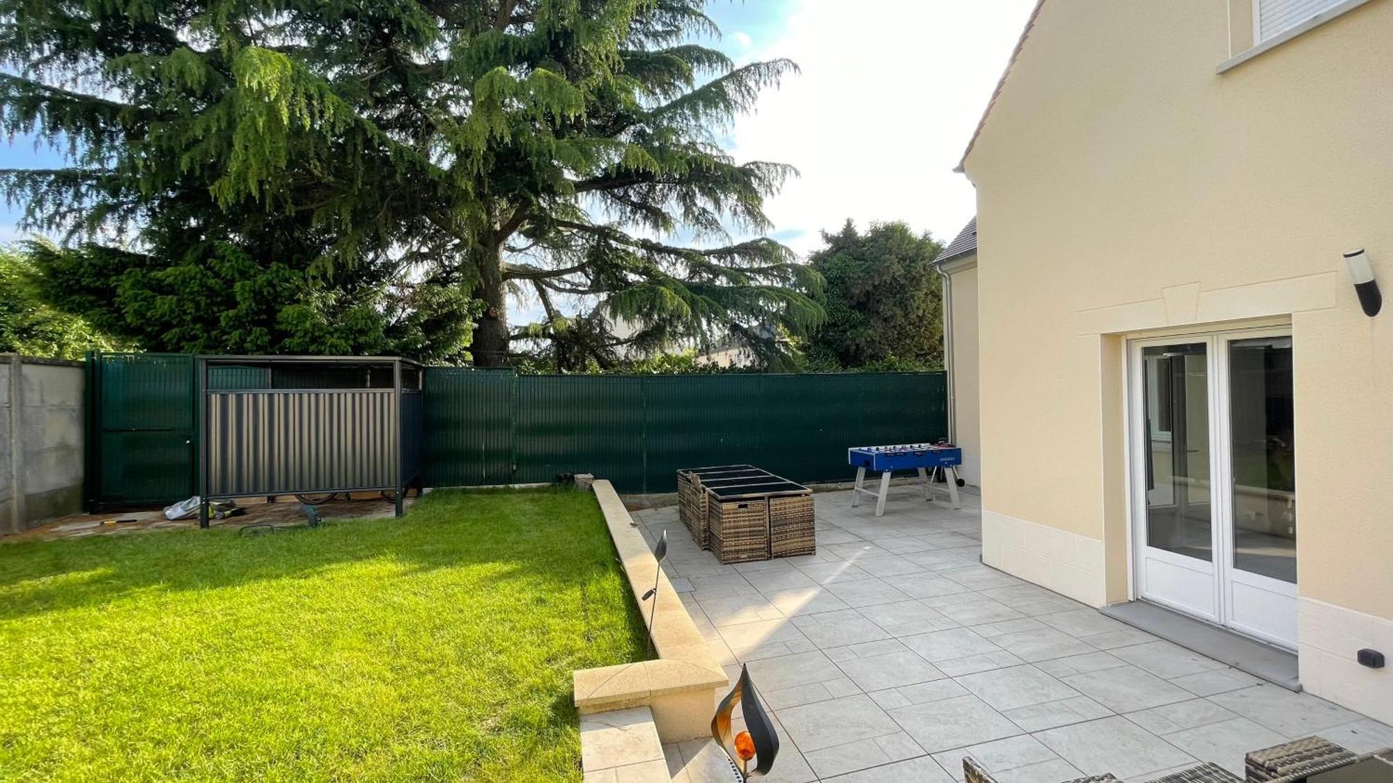 Chambre Serenite Dans Maison Au Calme Compiegne Luaran gambar